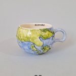 ماگ سرامیکی دست ساز طرح کره زمین مپگرد