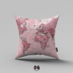 کوسن مخمل طرح نقشه جهان صورتی