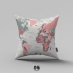 کوسن مخمل طرح نقشه جهان صورتی کروم