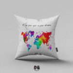 کوسن مخمل طرح نقشه جهان آبرنگی