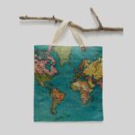 ساک خرید پارچه ای طرح نقشه جهان سبز آبی مپگرد