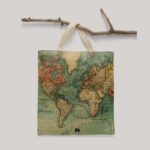 ساک خرید پارچه ای طرح نقشه جهان کاربنی مپگرد