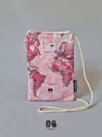 کیف پاسپورت گردنی مخفیی طرح نقشه جهان صورتی