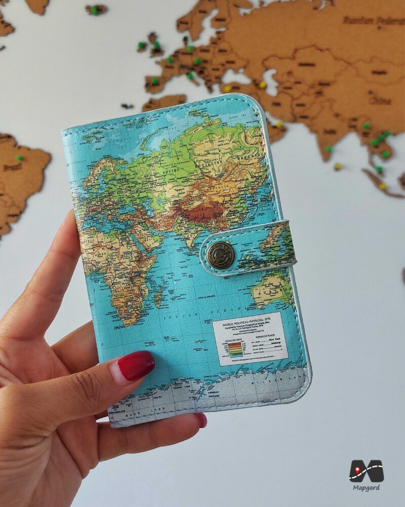 کاور پاسپورت و شناسنامه طرح نقشه جهان سبز آبی شارپ