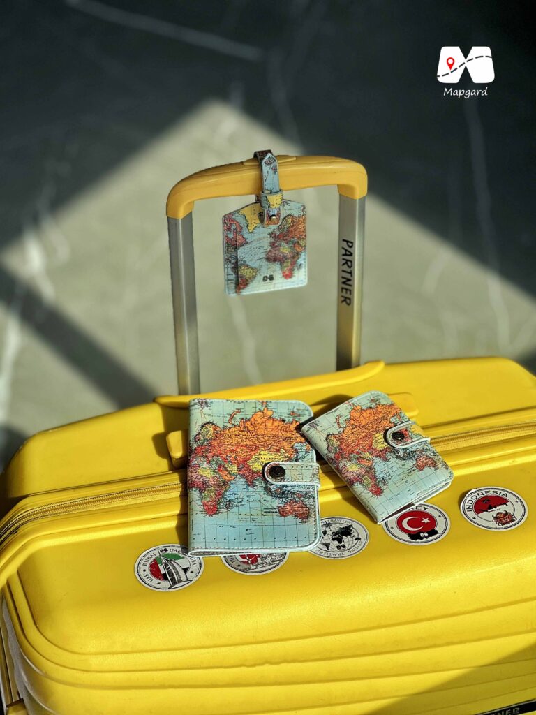 ست کاور پاسپورت تگ چمدان و جاکارتی طرح نقشه جهان وینتیج