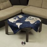 رومیزی مربع طرح نقشه جهان سرمه ای