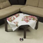 رومیزی مربع طرح نقشه جهان گل