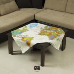 رومیزی مربع طرح نقشه جهان نارنجی