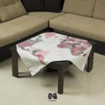 رومیزی مربع طرح نقشه جهان صورتی کروم