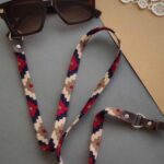 بند عینک گلیمی سرمه ای و قرمز و کرم مپگرد