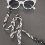 بند عینک گلیمی سفید طوسی مپگرد